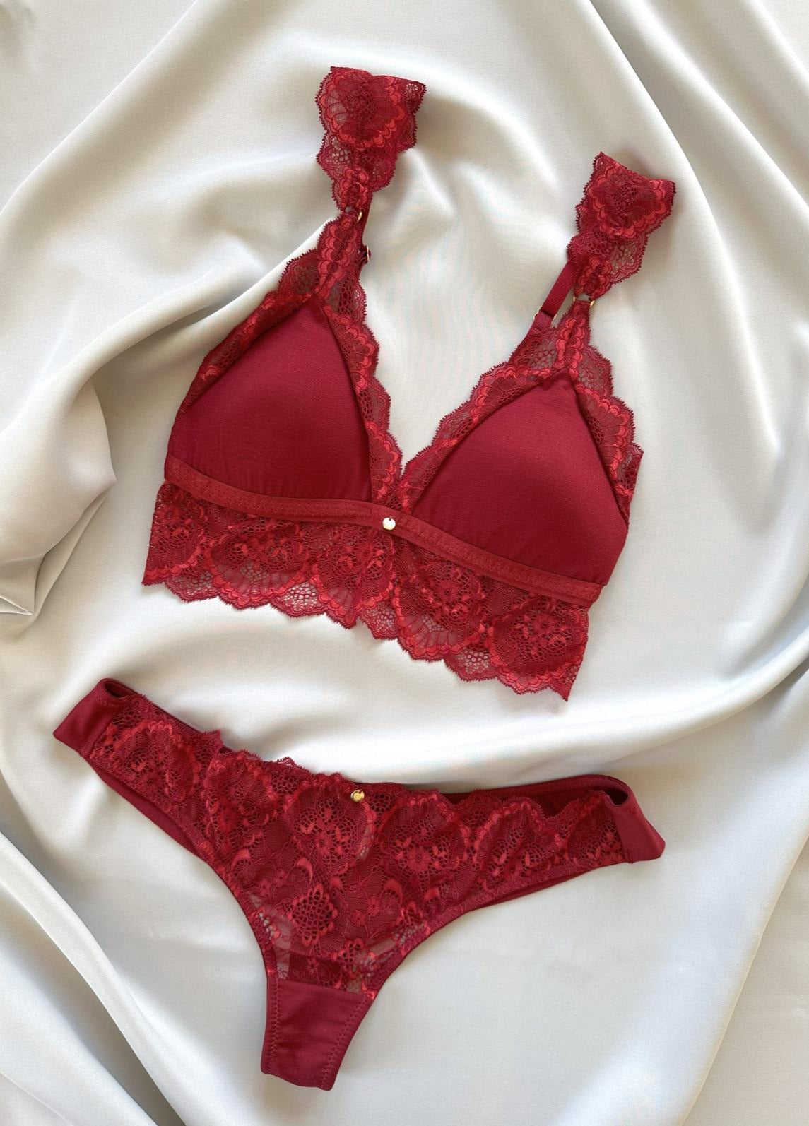 besondere Unterwäsche Lingerie verführerisch in rot